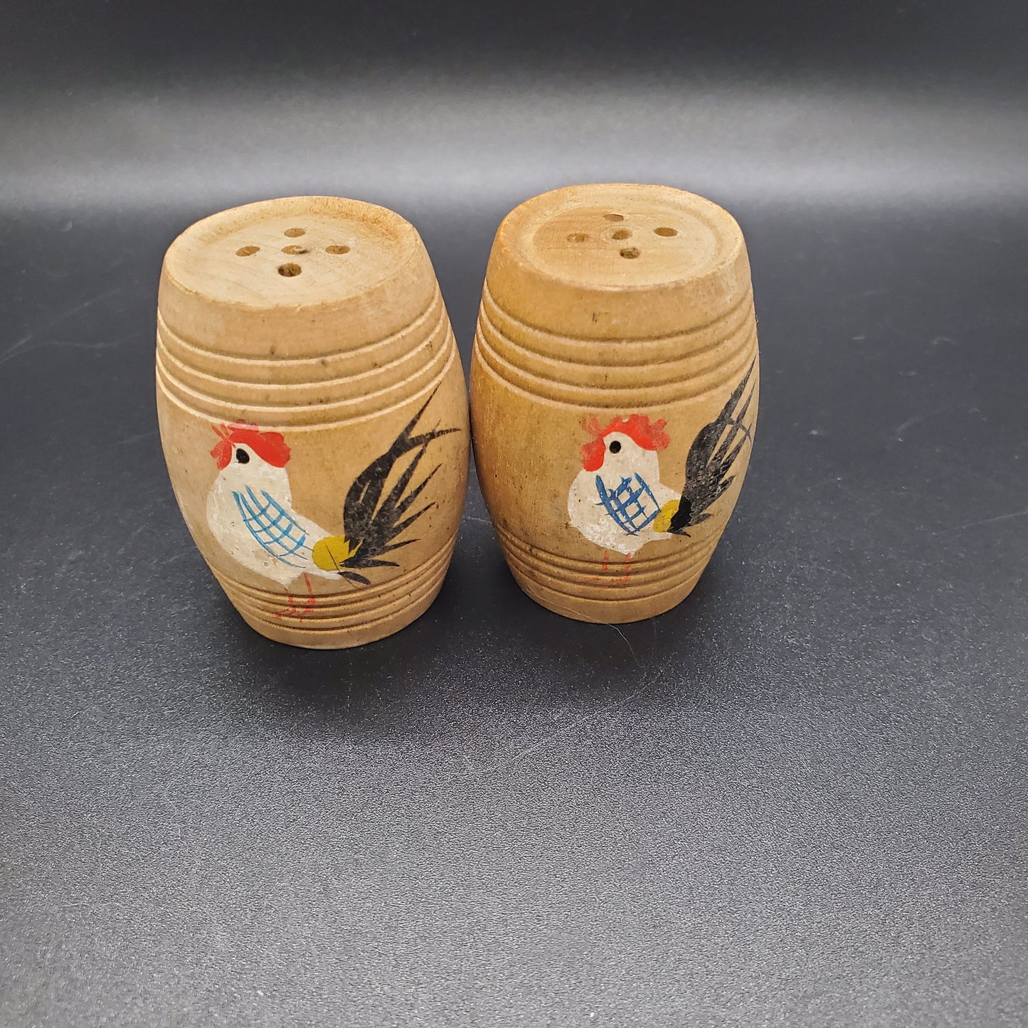 Wooden Barrel Salt and Pepper Shaker Set with Hand-painted Roosters