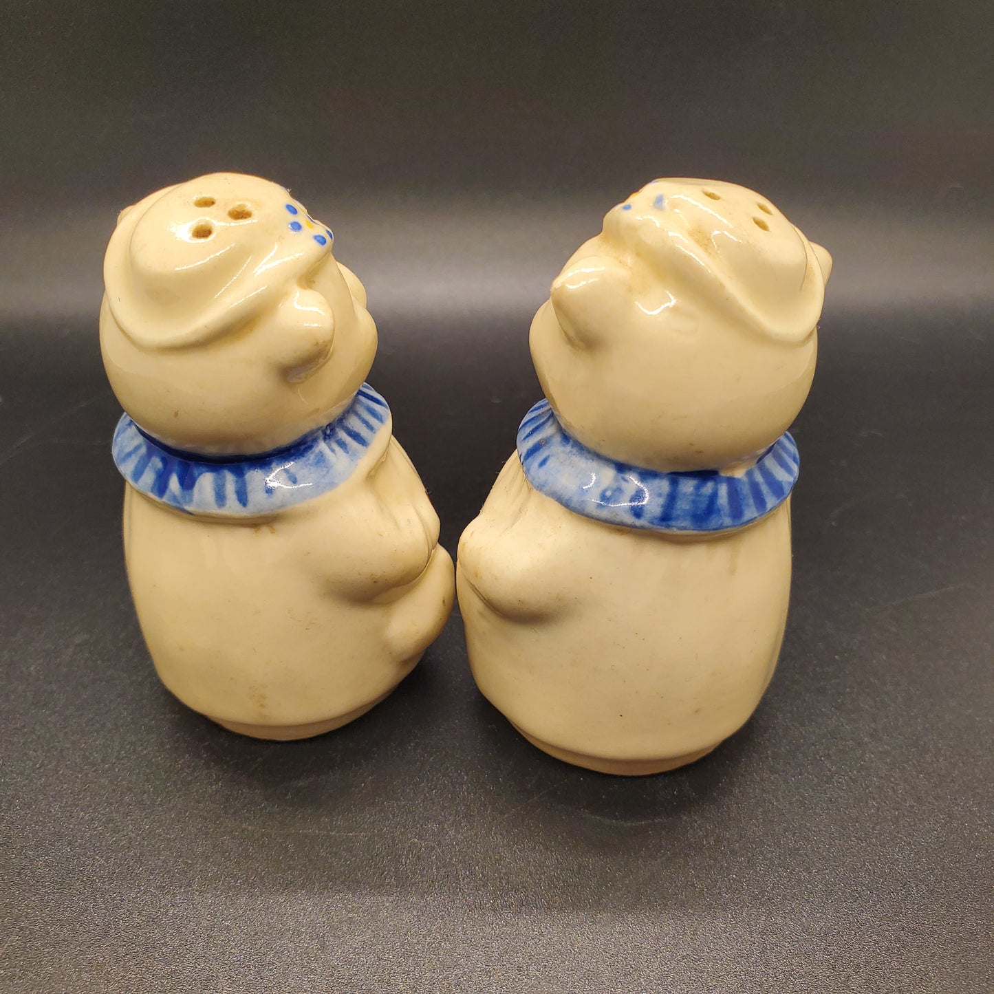 Shawnee Winnie Salt and Pepper Shaker Set