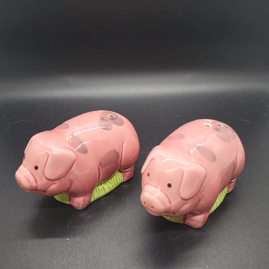 Vintage Pink Spotted Pig Salt and Pepper Shaker Set