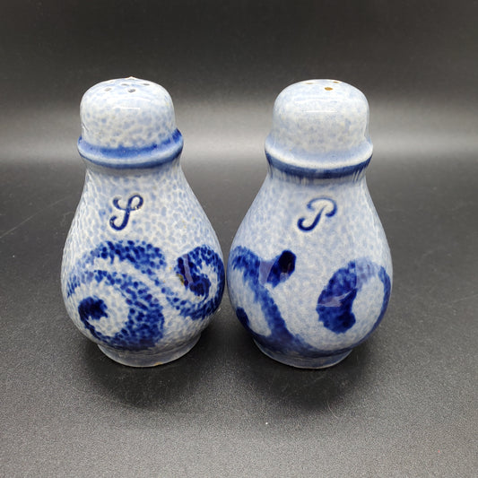 Salt Glaze Salt and Pepper Shaker Set