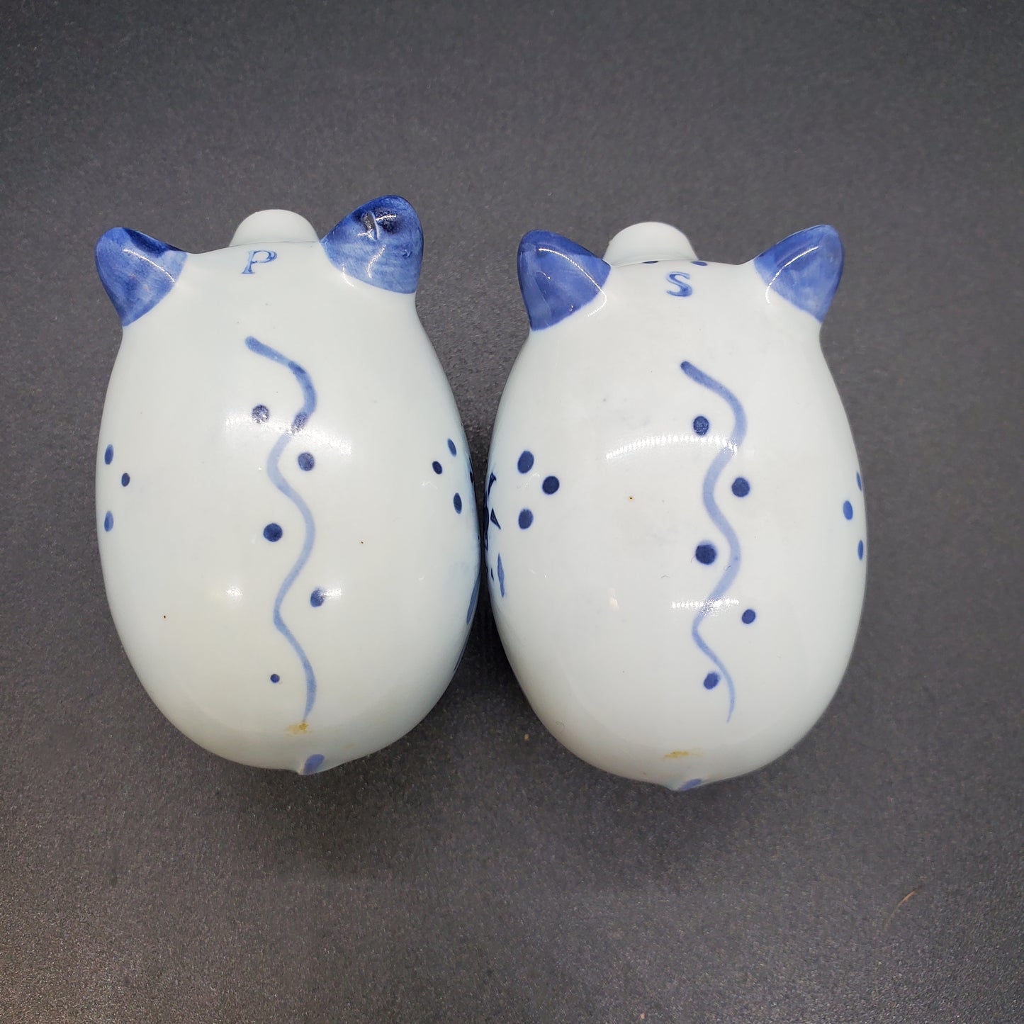 Delft Blue and White Pig Salt and Pepper Shaker Set