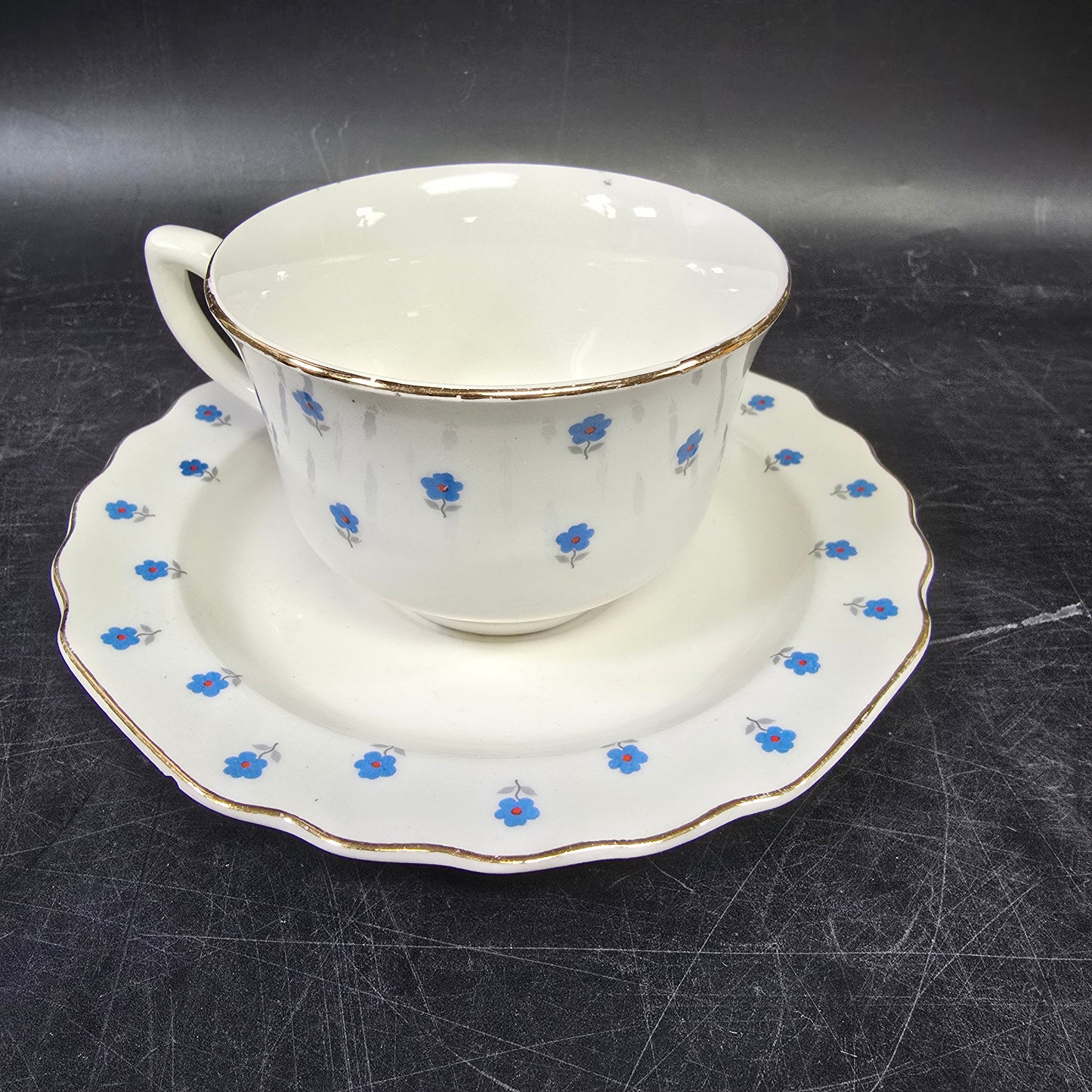 W S George "Lido" GEO152 Blue Flowers Saucer