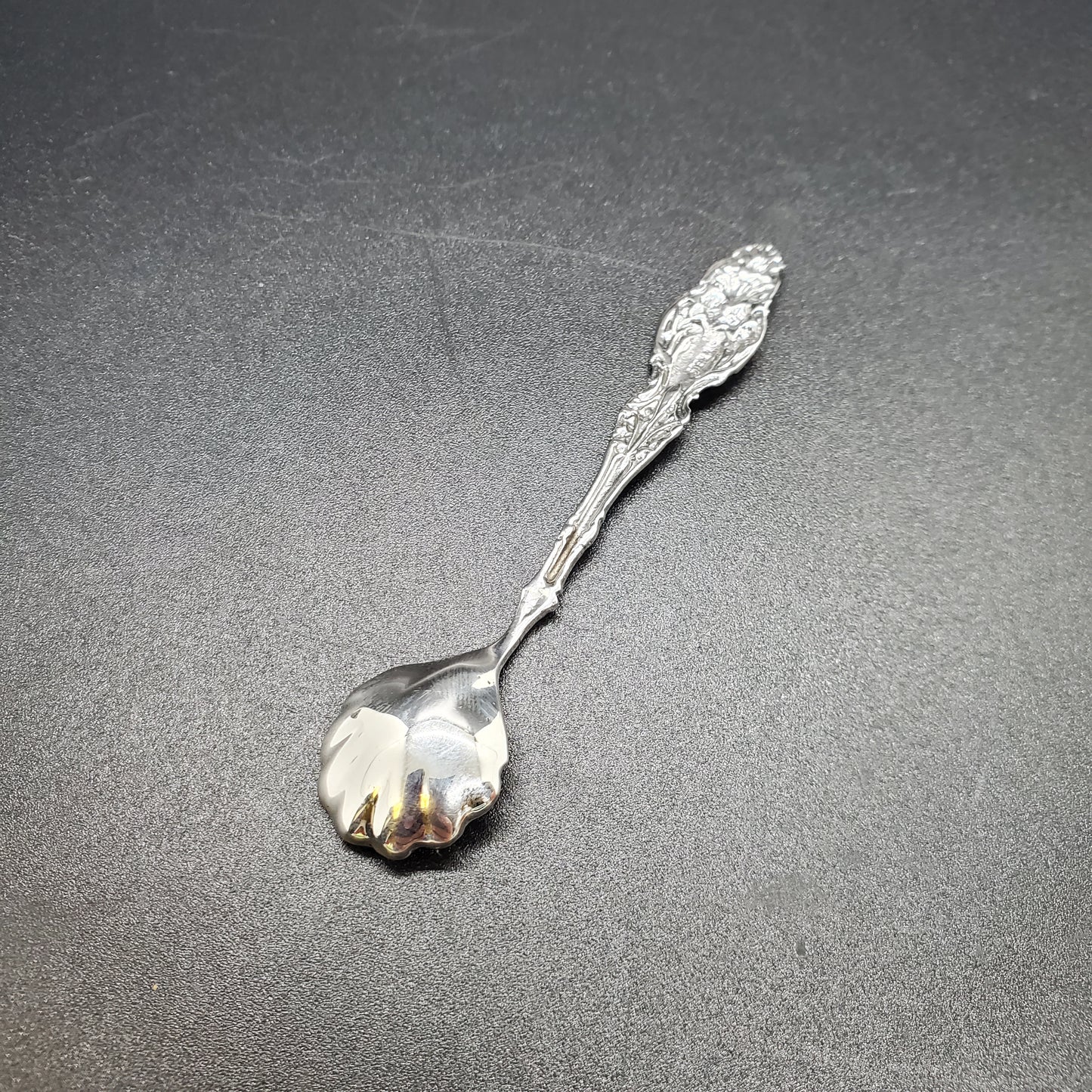 Sterling Silver Shell Master Salt Spoon