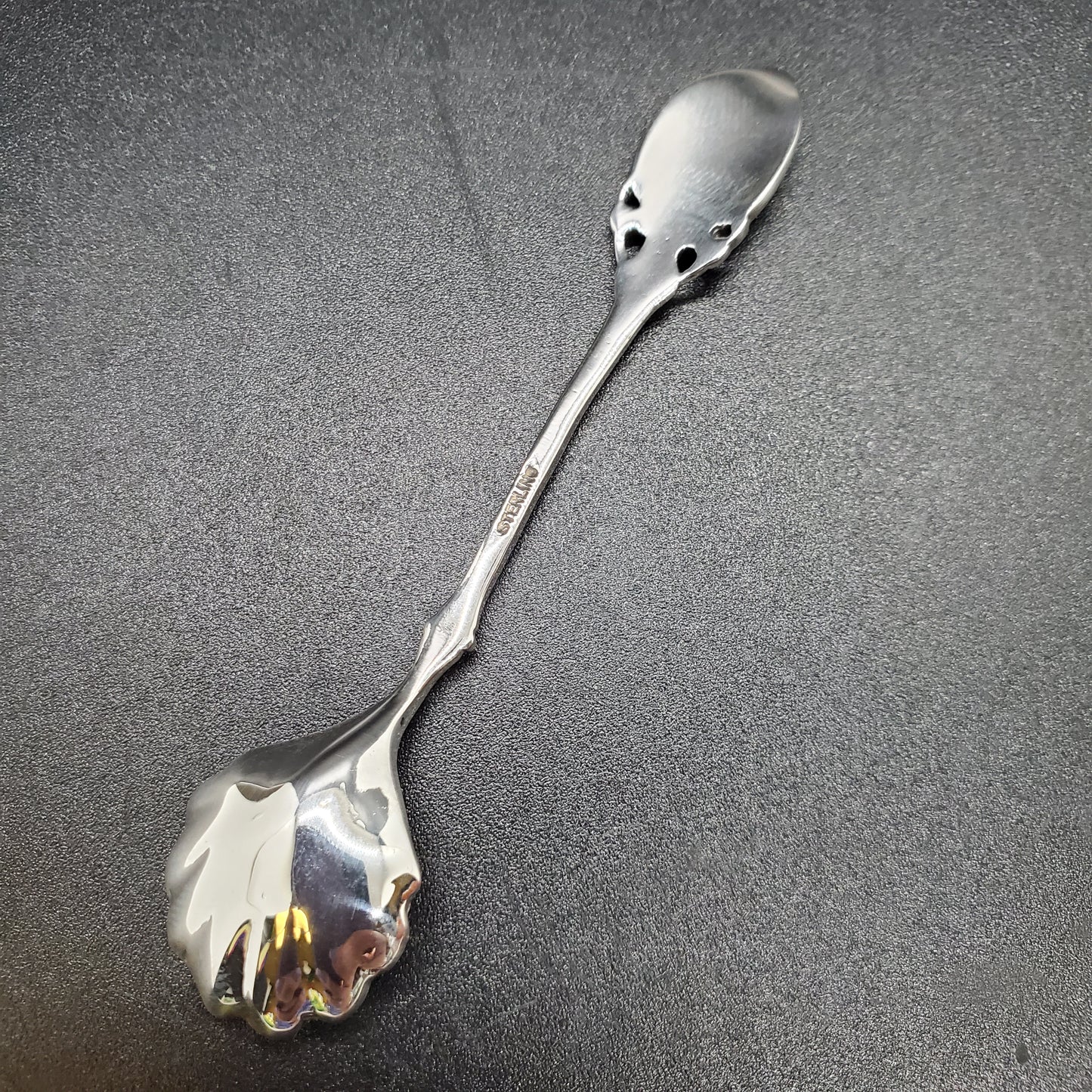 Sterling Silver Floral Master Salt Spoon with Shell Shaped Bowl