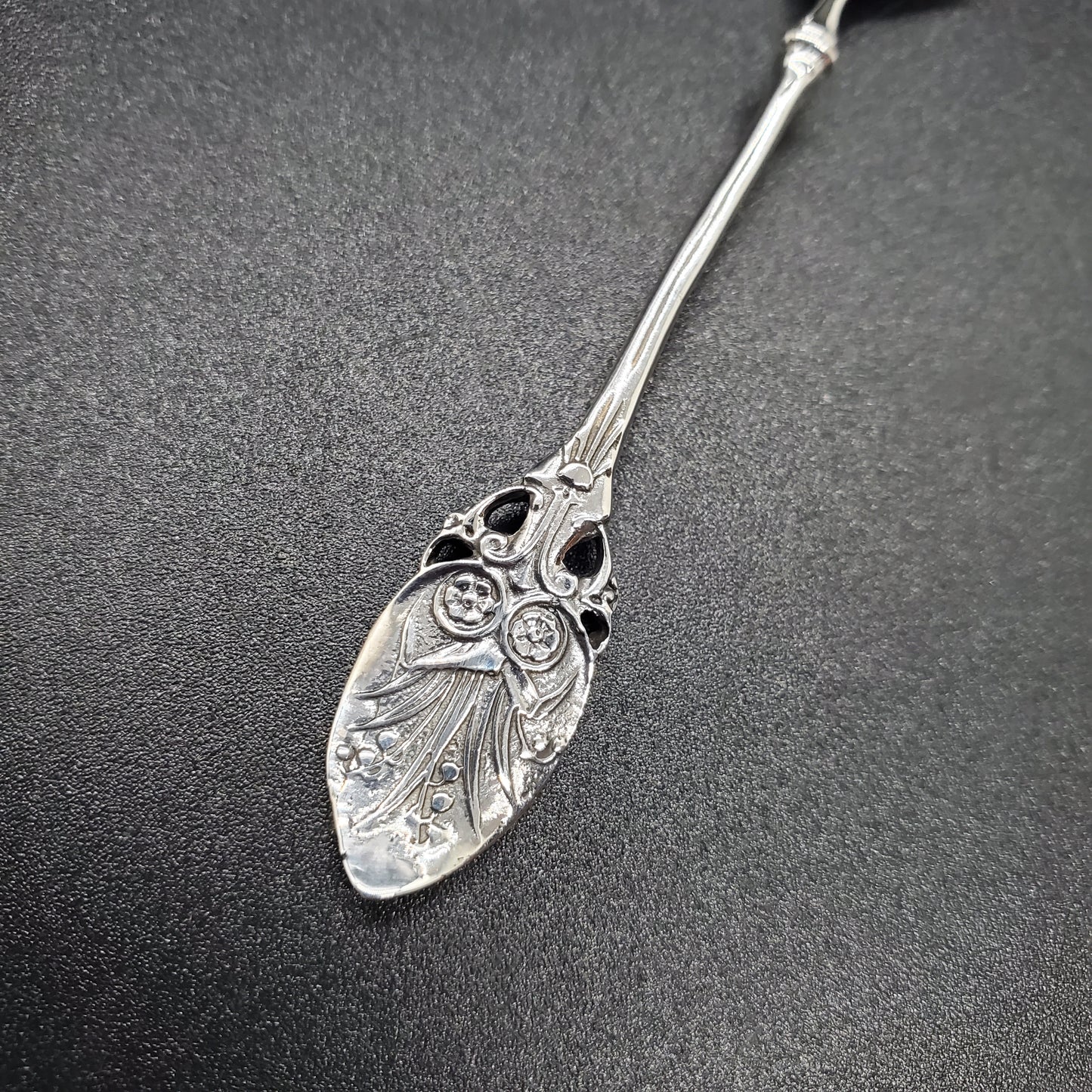 Sterling Silver Floral Master Salt Spoon with Shell Shaped Bowl